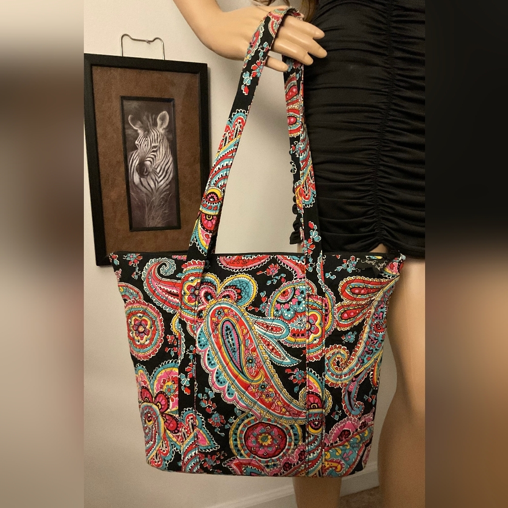 Vera Bradley Retired Parisian Paisley Quilted Tote / Shoulder Bag - Picture 2 of 7